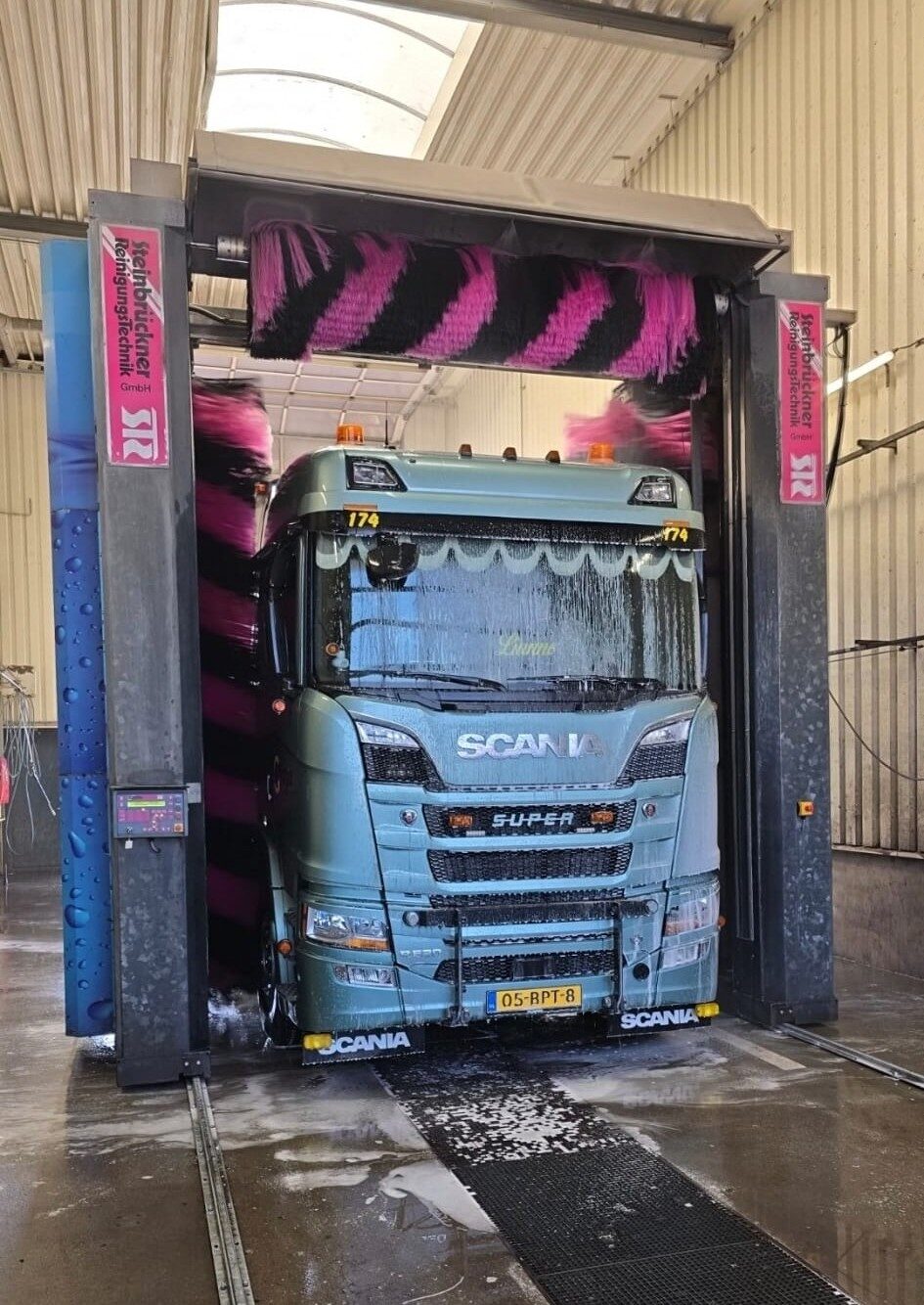 Vacature: Enthousiaste wagenwasser voor de wasploeg 📍 Locatie: Tappersheul, Oudewater Vacature: Enthousiaste wagenwasser voor de wasploeg 📍 Locatie: Tappersheul, Oudewater